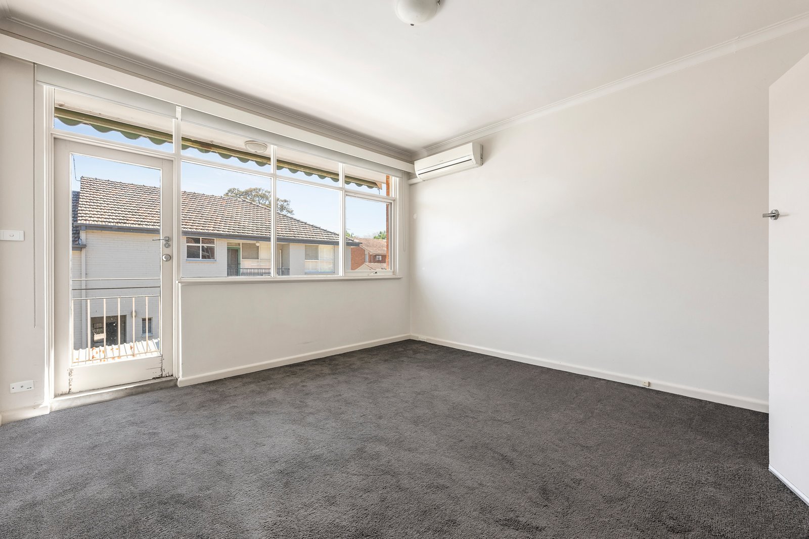 Gallery: 9/4 Osborne Avenue