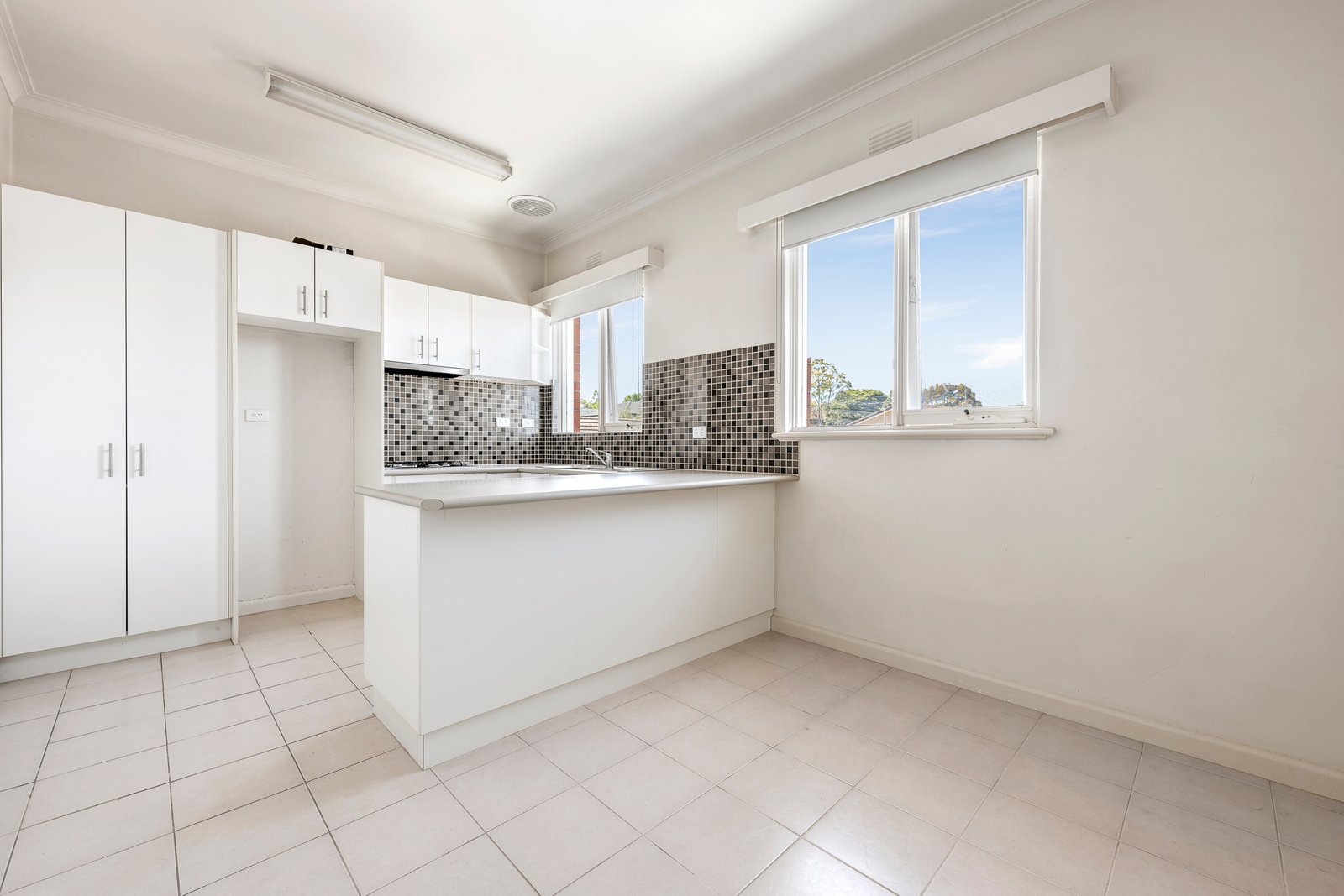 Gallery: 9/4 Osborne Avenue