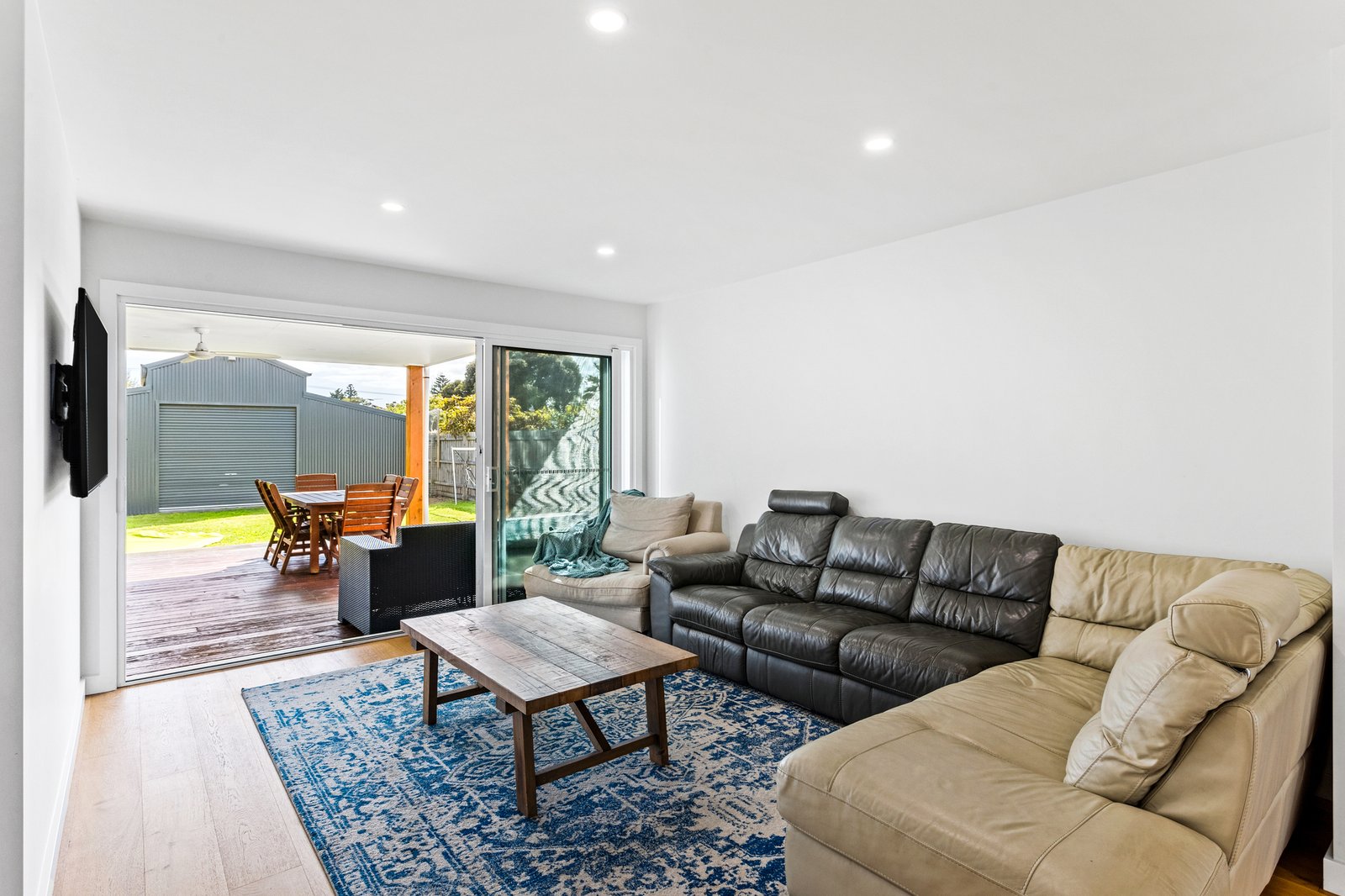 Gallery: 94 Russell Street