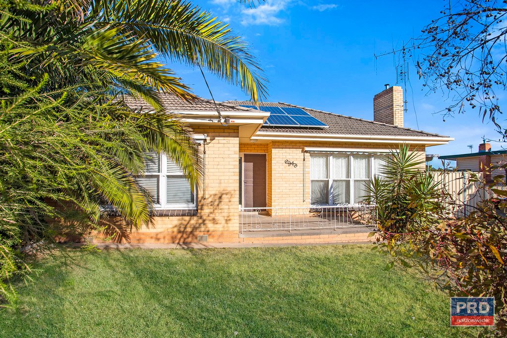 94 Somerville Street FLORA HILL 1