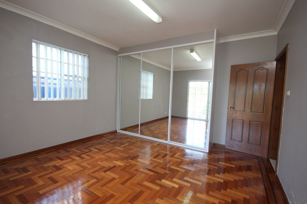 94 Staples Street KINGSGROVE 4