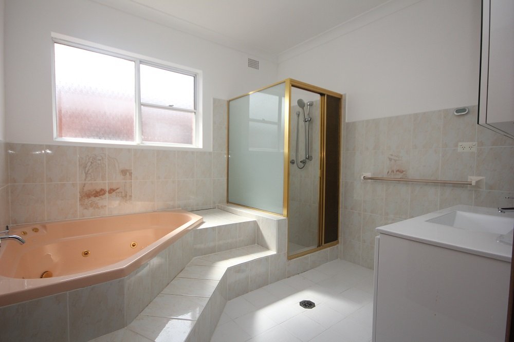 94 Staples Street KINGSGROVE 5