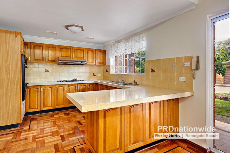 94 Staples Street KINGSGROVE 3