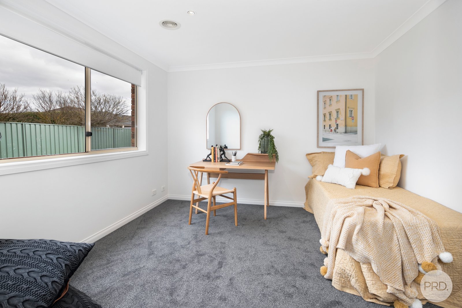94 Stirling Drive LAKE GARDENS 11