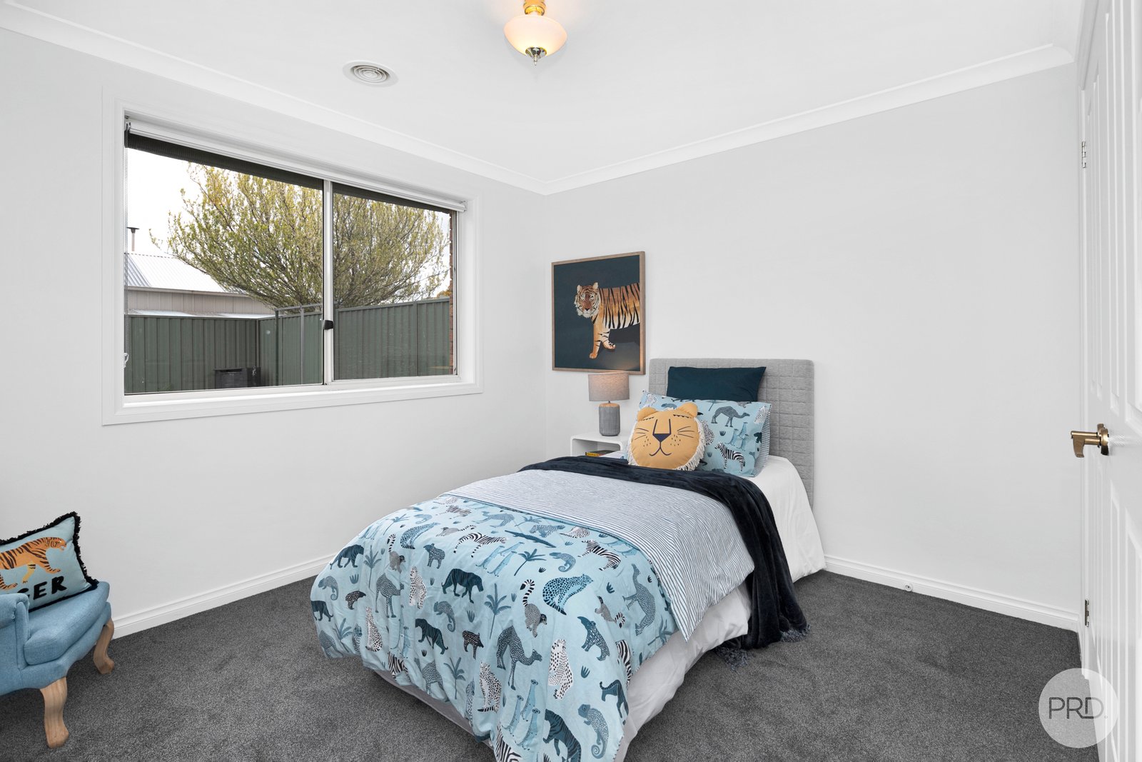 94 Stirling Drive LAKE GARDENS 14