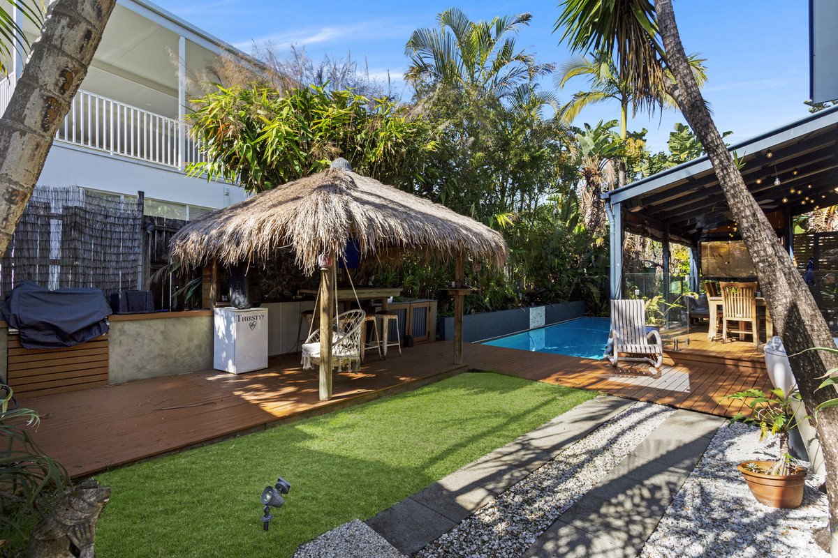 94 West Burleigh Road BURLEIGH HEADS 1