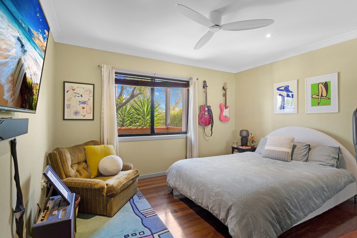 94 West Burleigh Road BURLEIGH HEADS 11