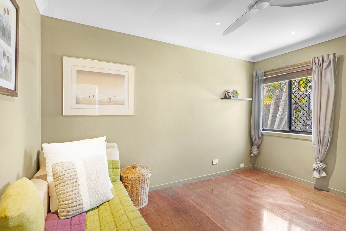 94 West Burleigh Road BURLEIGH HEADS 12