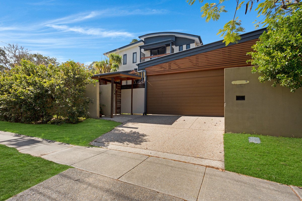 94 West Burleigh Road BURLEIGH HEADS 17