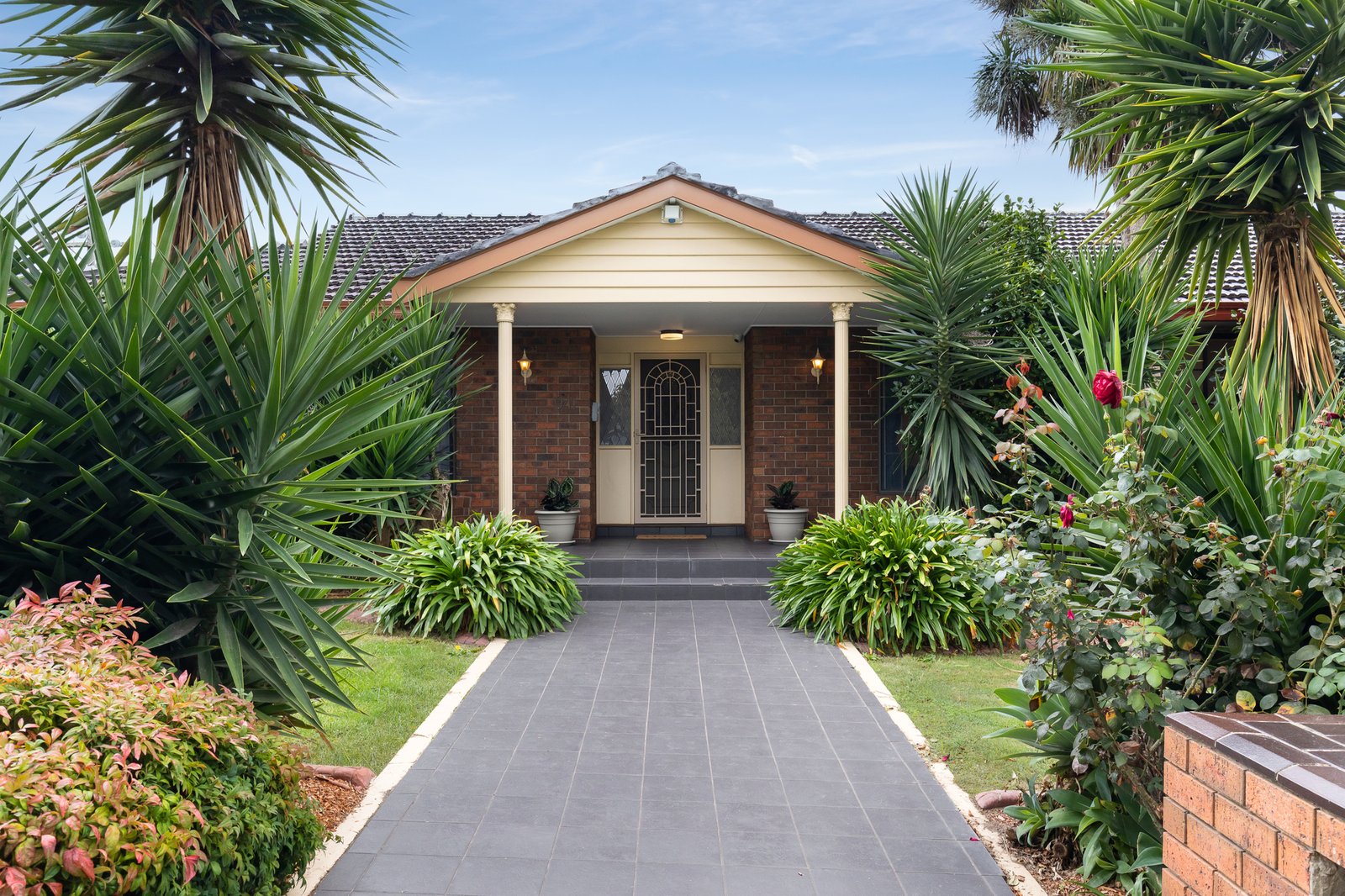 Gallery: 941-943 Ferntree Gully Road