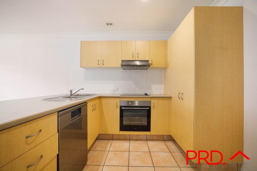 94/150 Marine Parade SOUTHPORT 7