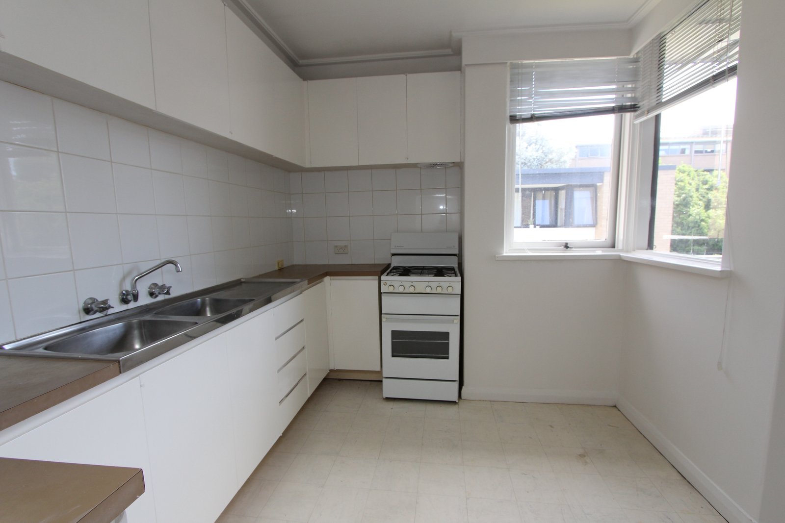 Real Estate and Property in 9/43 Park Street, St Kilda West, VIC