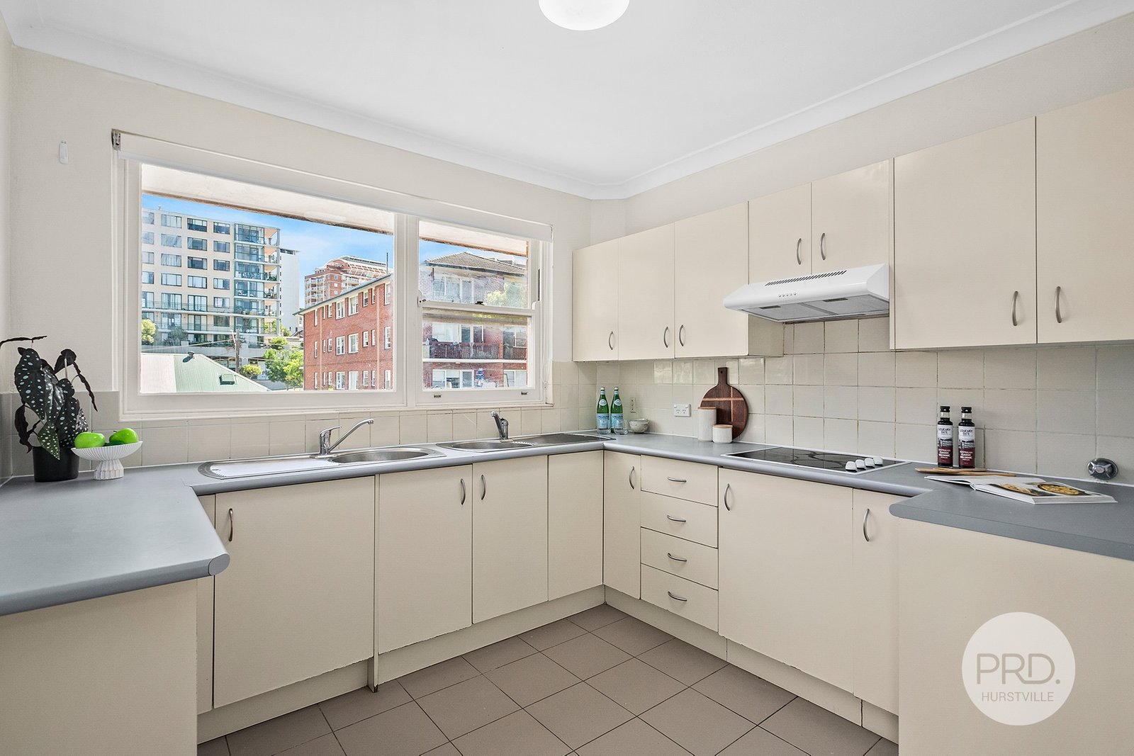 9/43 The Avenue HURSTVILLE 3