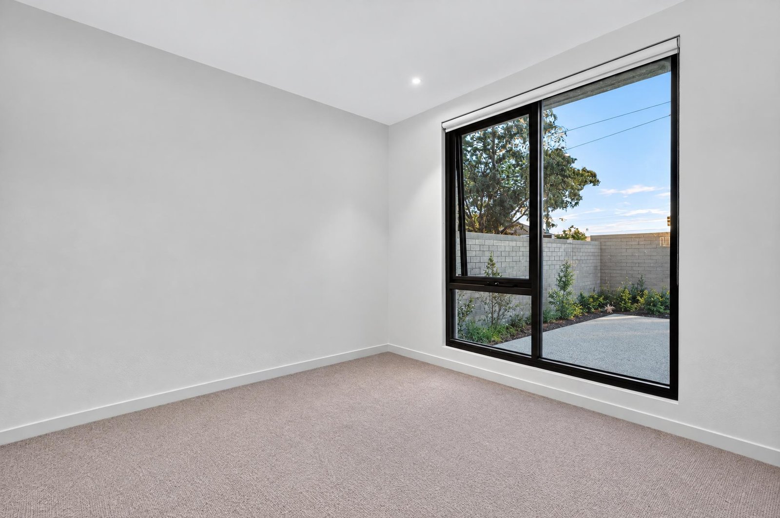 Gallery: 9/462-472 Middleborough Road