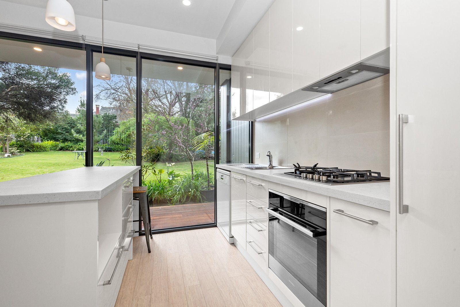 Real Estate and Property in 9/492 Barkers Road, Hawthorn East, VIC