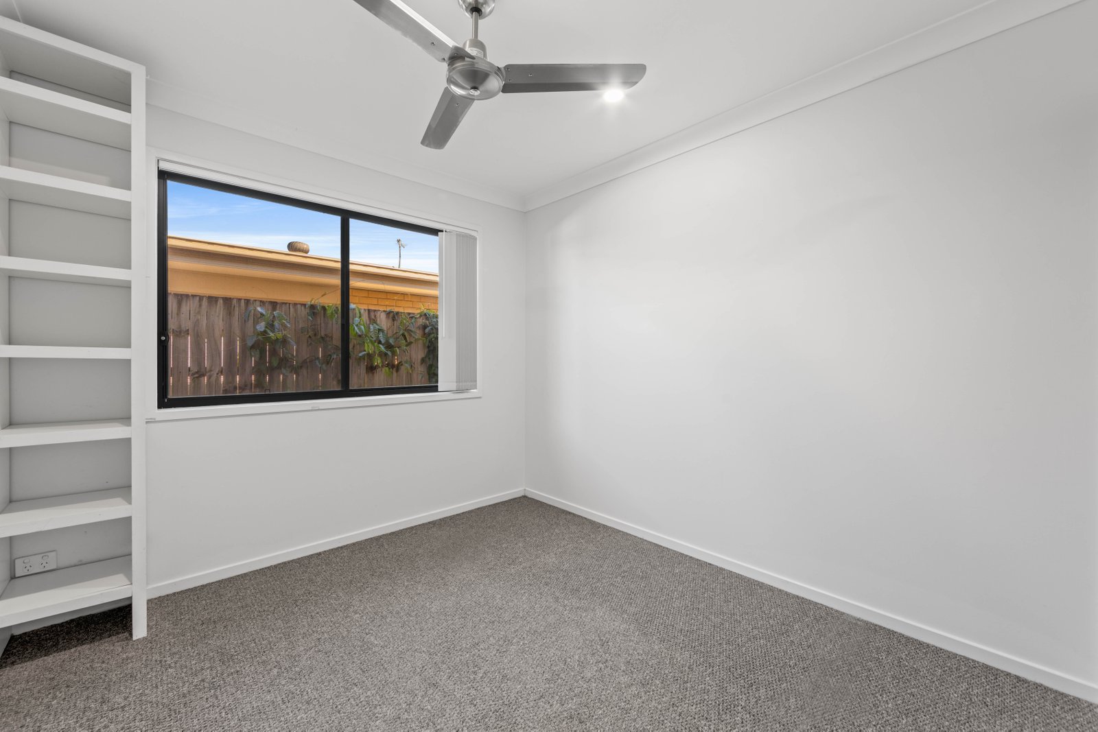 94a Dixon Drive PIMPAMA 7