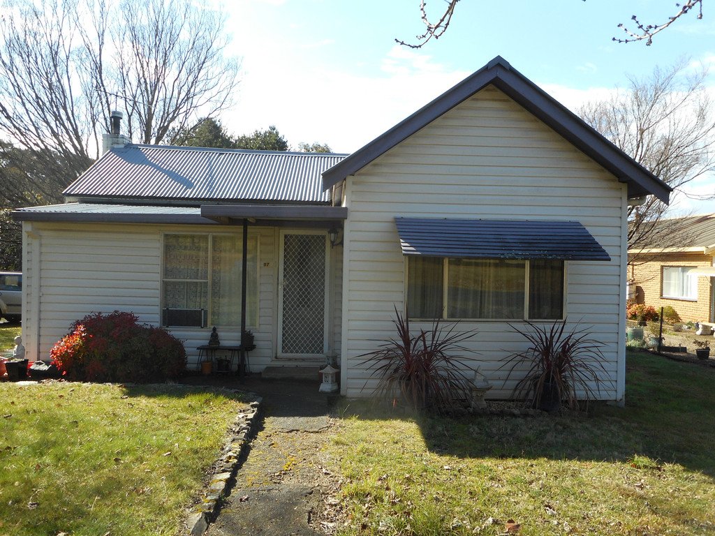 95-97 Mill Road BATLOW 11