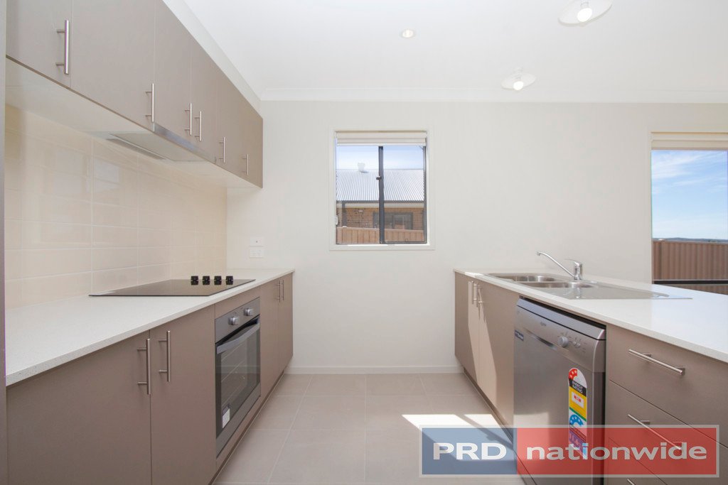 95 Ascot Gardens Drive DELACOMBE 2