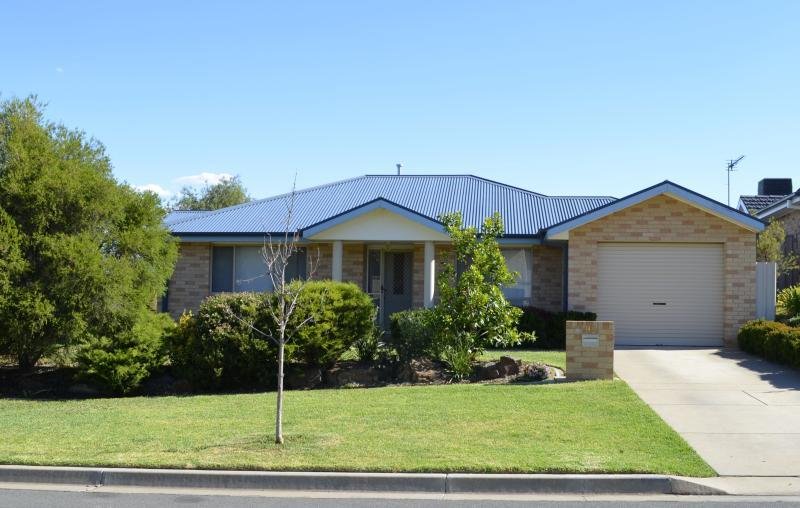95 Atherton Crescent TATTON 1