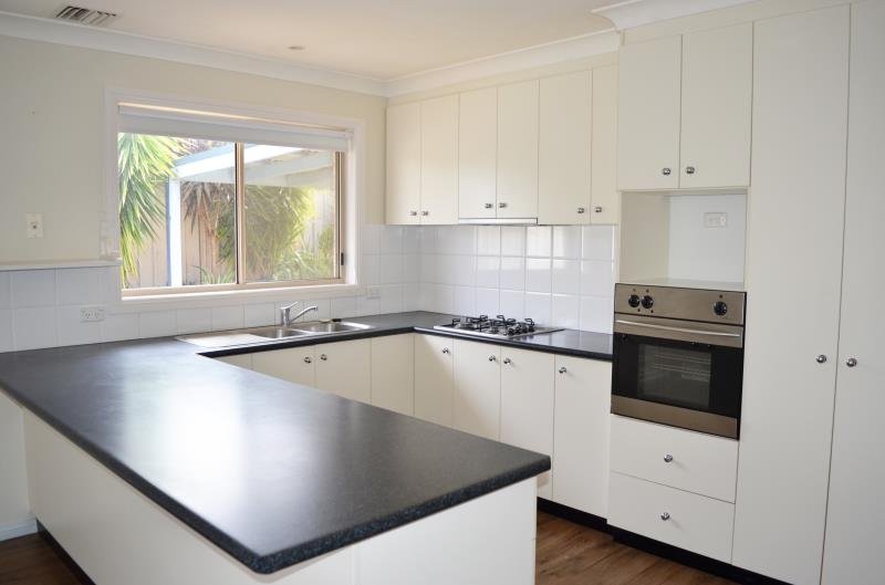 95 Atherton Crescent TATTON 3