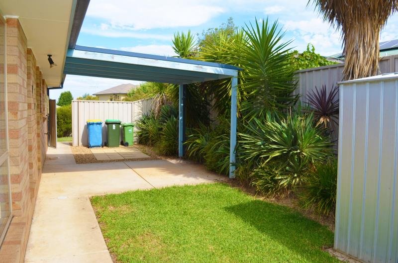 95 Atherton Crescent TATTON 7