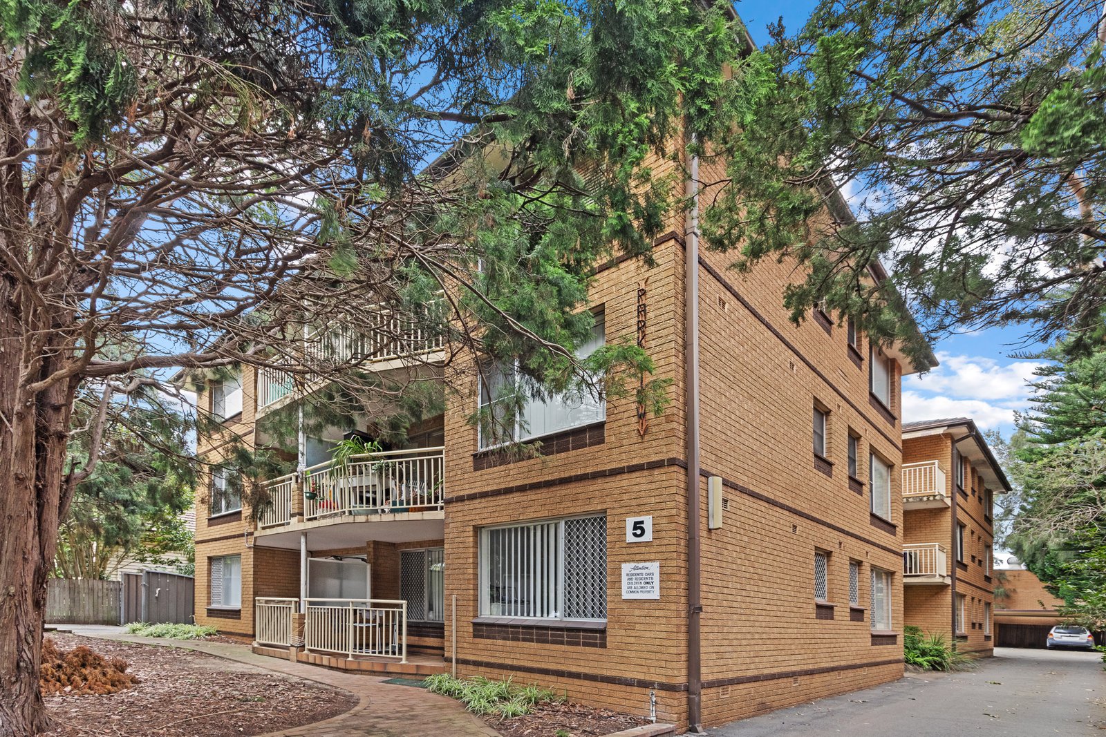 9/5 Cambridge Street PENSHURST 1