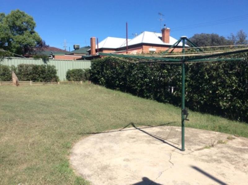 95 Denne Street TAMWORTH 4