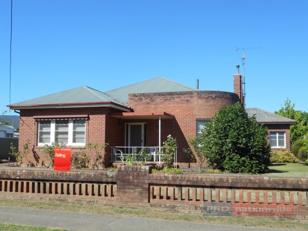 95 Fitzroy Street TUMUT 1
