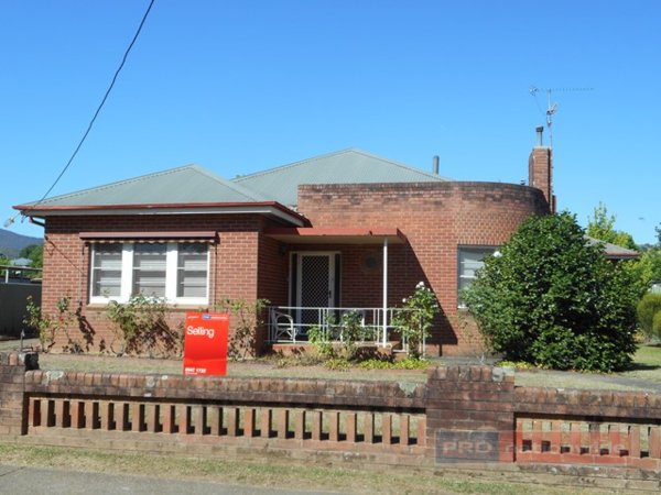 95 Fitzroy Street TUMUT 5