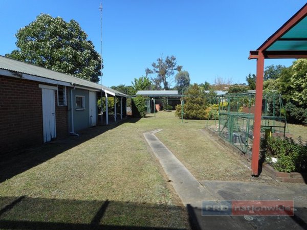 95 Fitzroy Street TUMUT 8