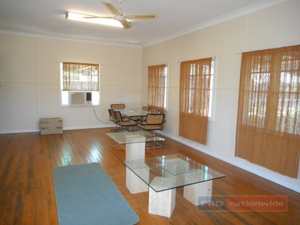 95 Fitzroy Street TUMUT 11