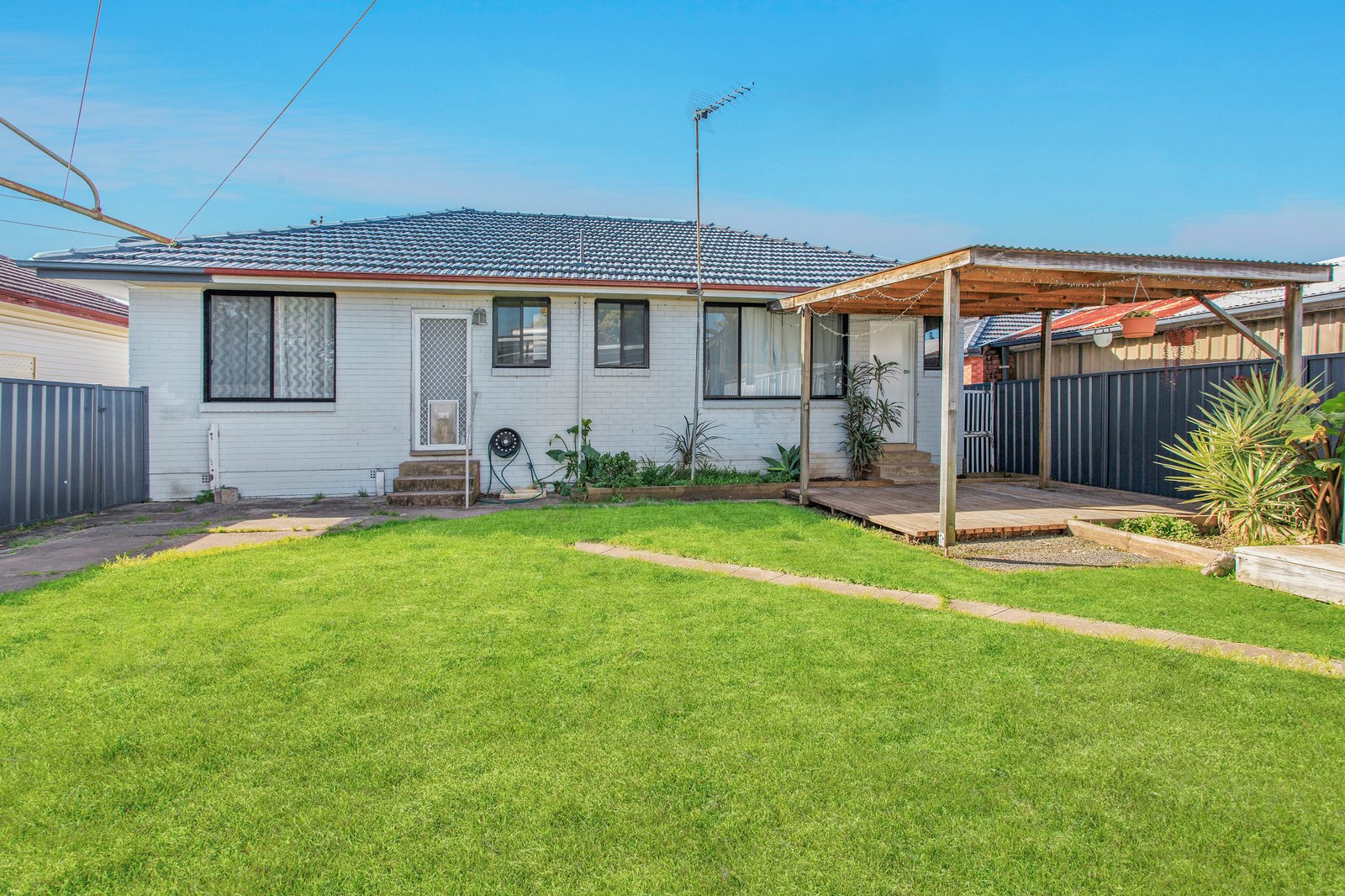 95 Fowlers Road DAPTO 8
