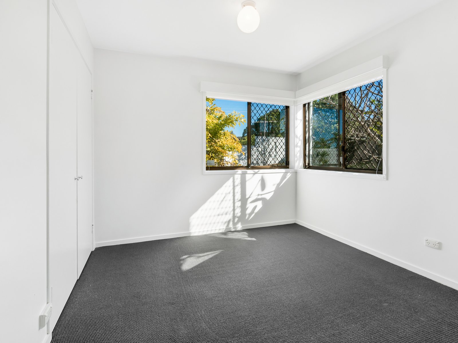 95 Guineas Creek Road ELANORA 9