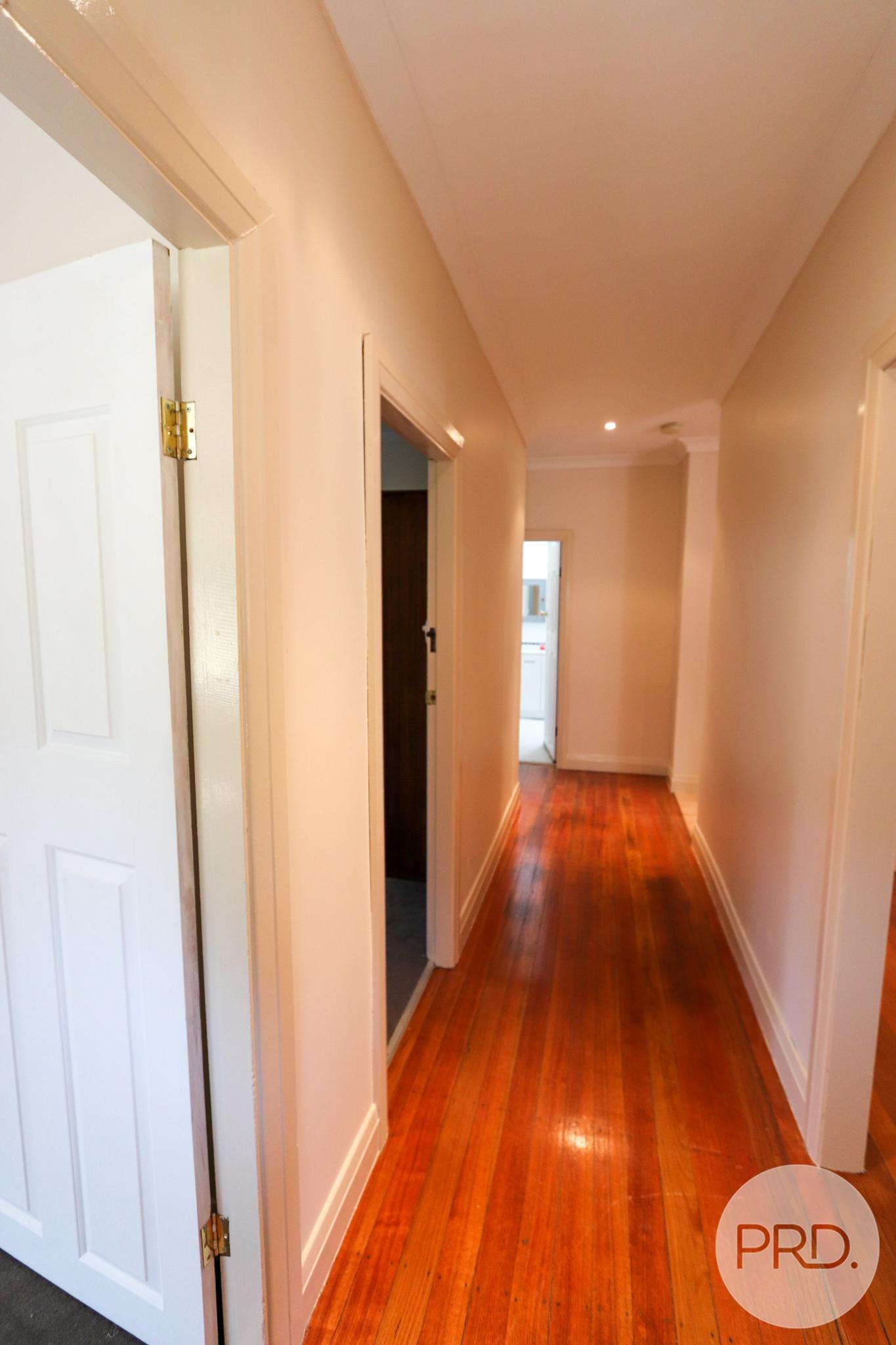 95 King Street TUMBARUMBA 6