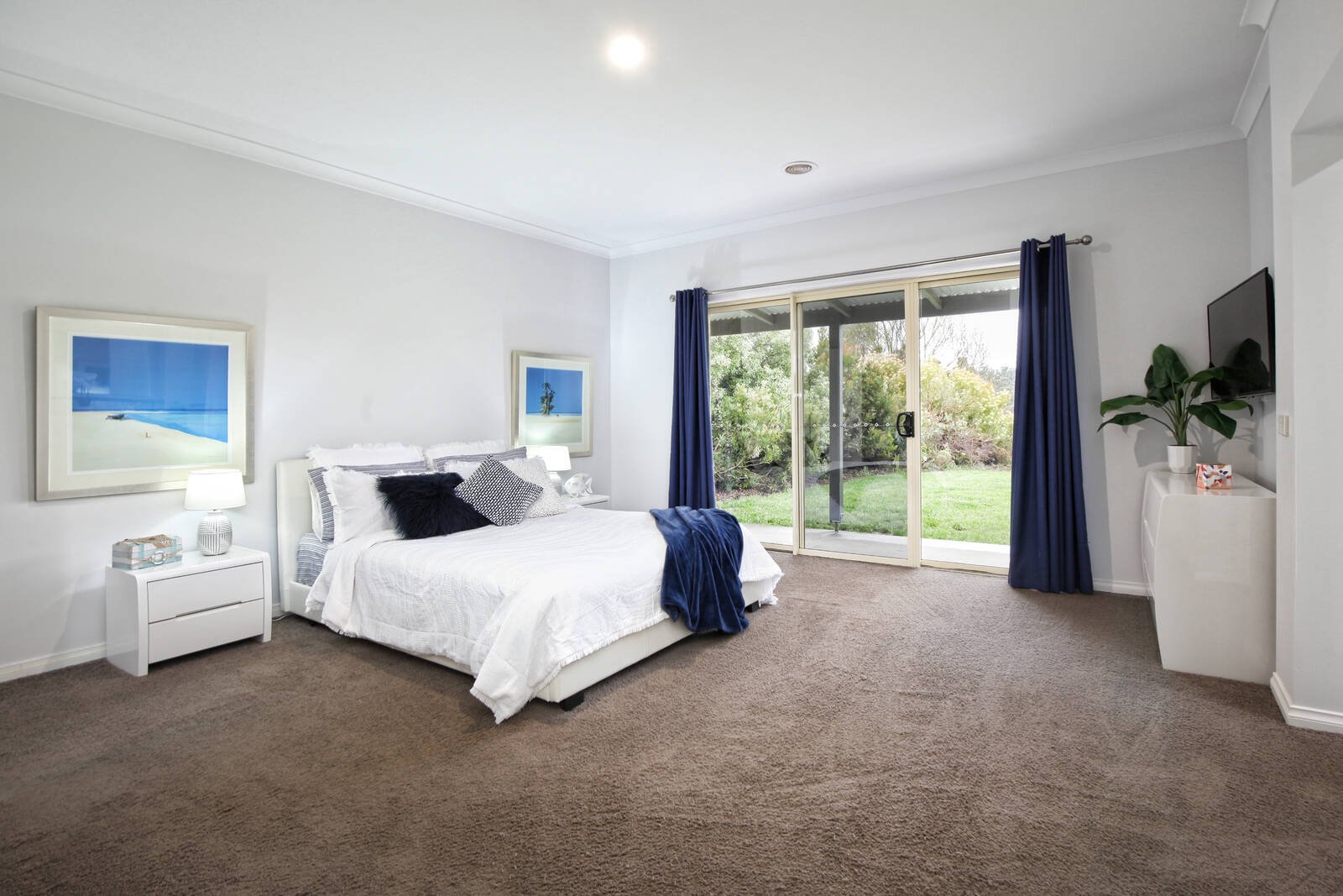 Real Estate and Property in 95 Muntzs Road, Woodend, VIC