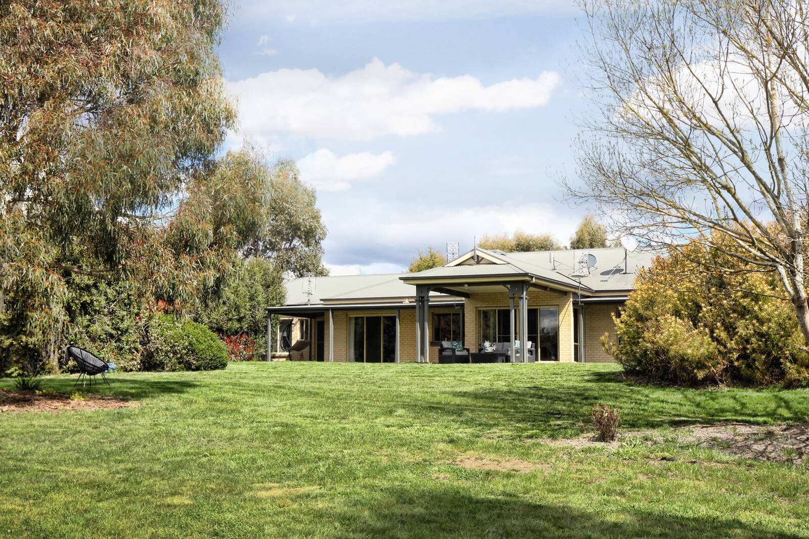 Real Estate and Property in 95 Muntzs Road, Woodend, VIC