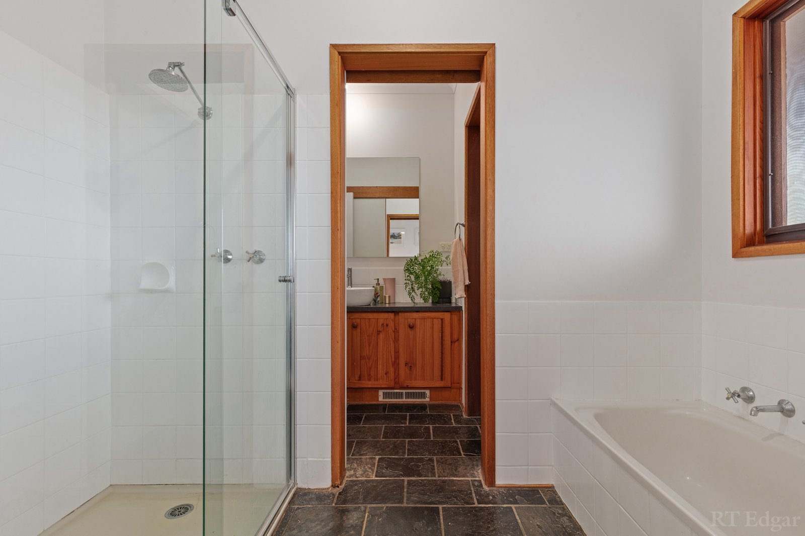 Real Estate and Property in 95 Ocean Throughway, Ocean Grove, VIC