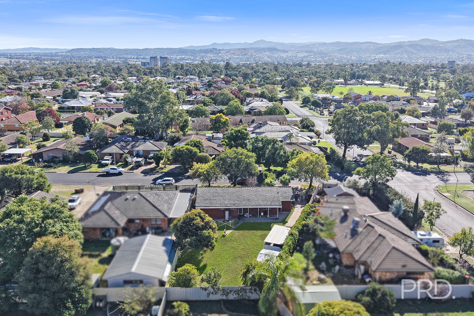 95 Petra Avenue TAMWORTH 27
