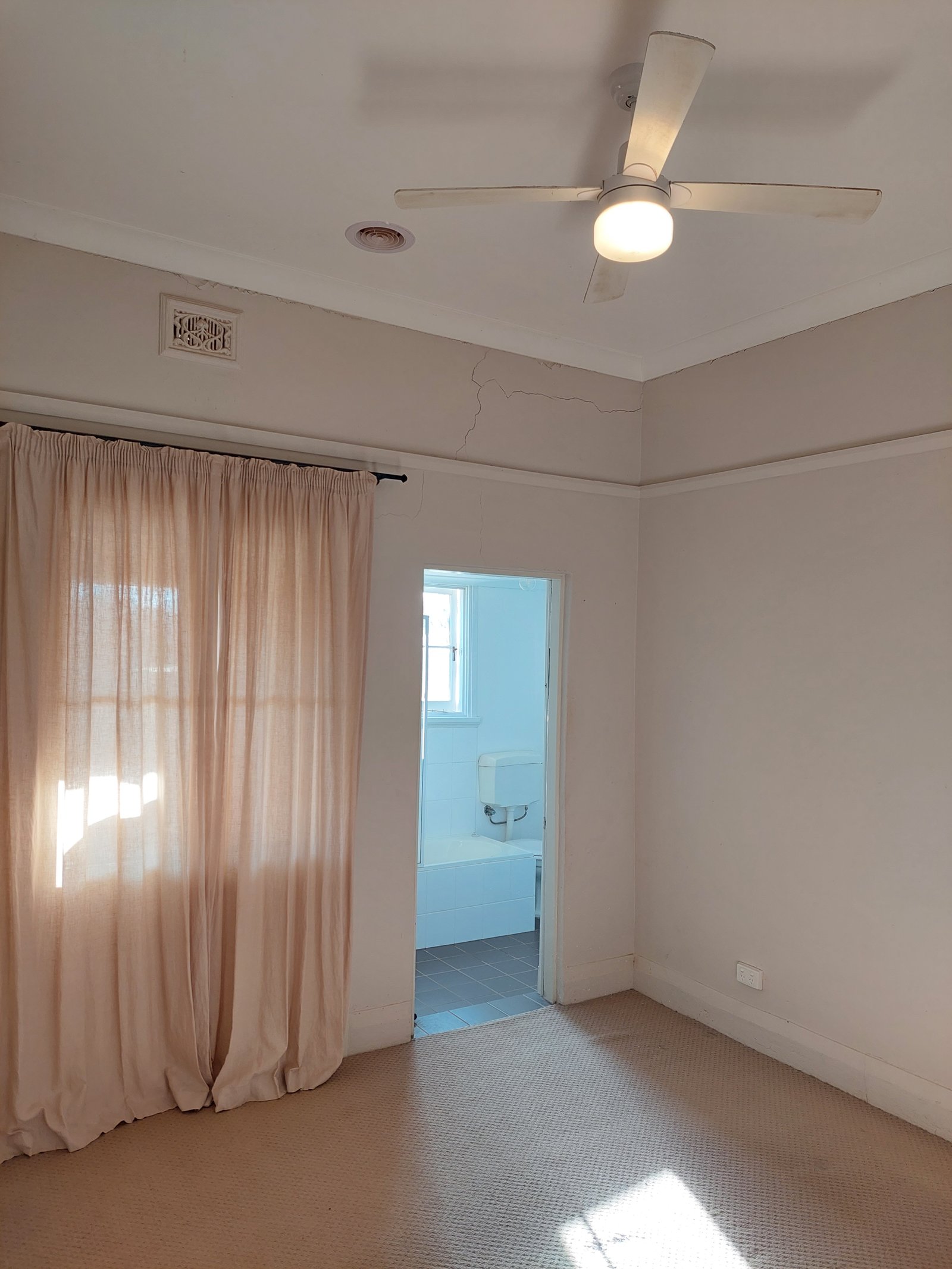 95 Punch Street GUNDAGAI 9