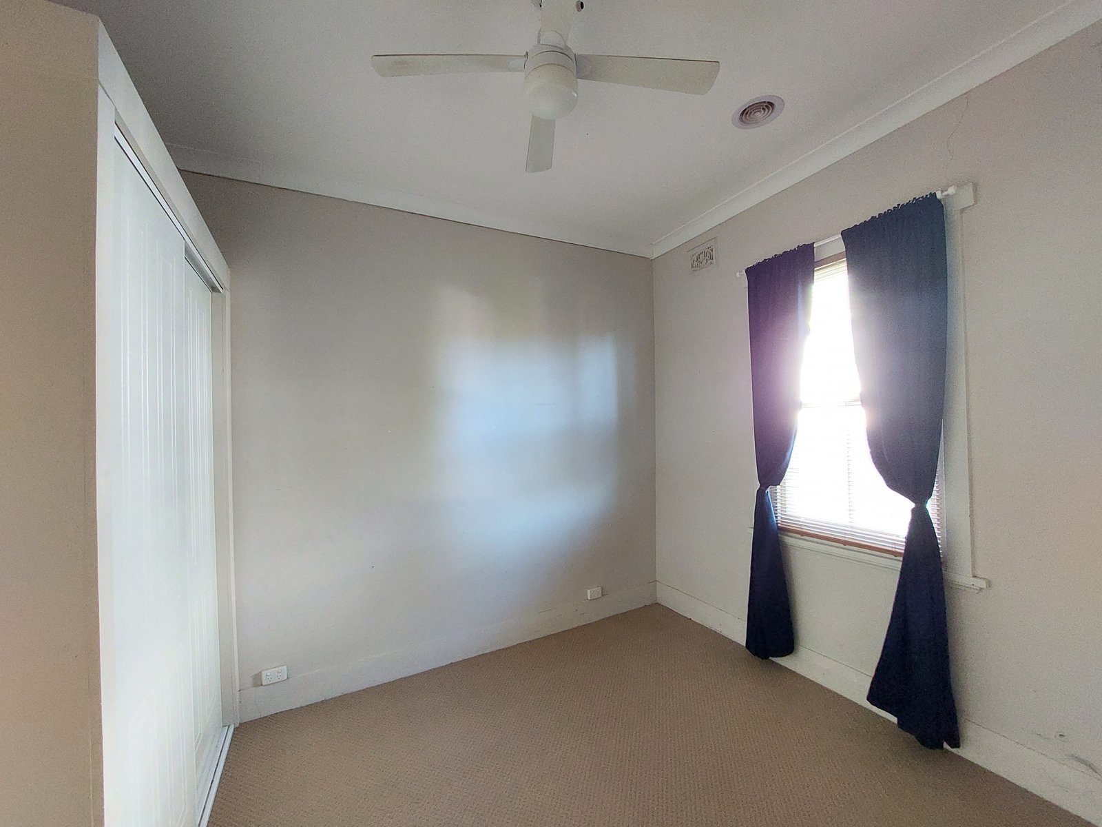95 Punch Street GUNDAGAI 11