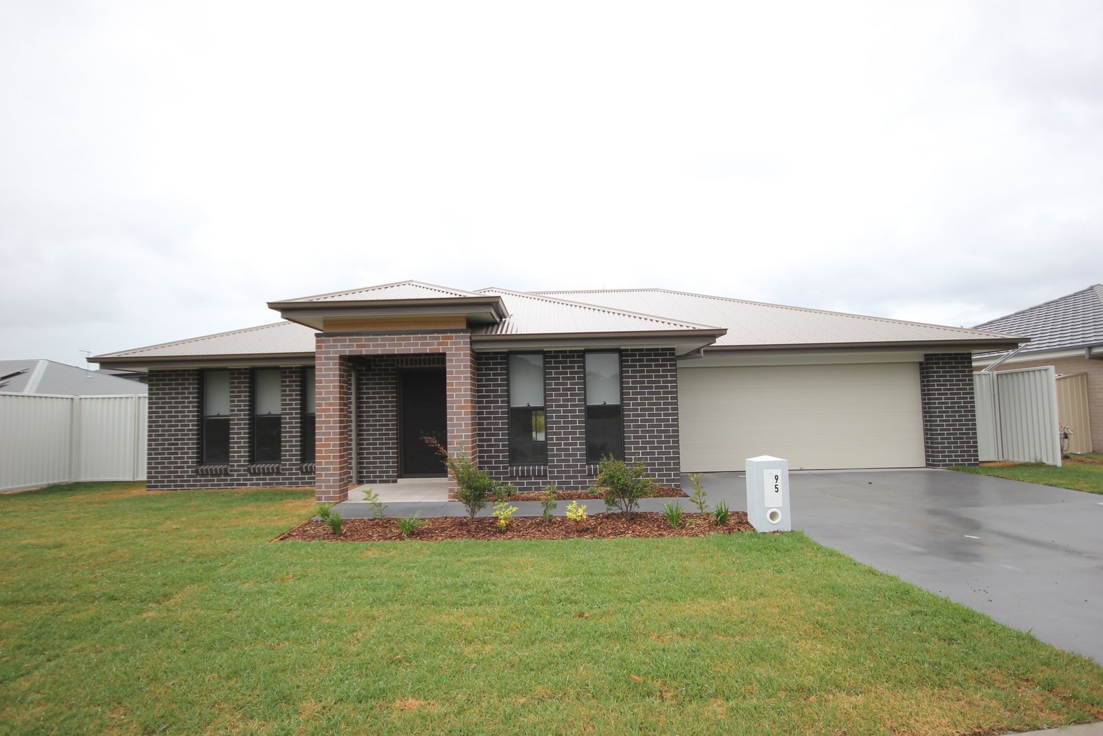 95 Scarborough Way DUNBOGAN 1