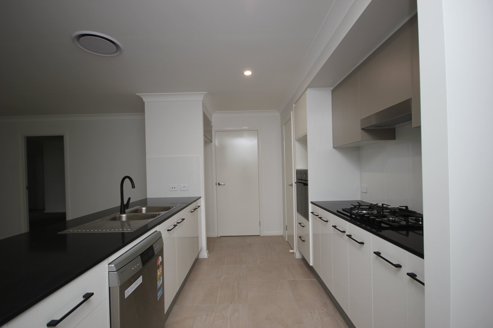 95 Scarborough Way DUNBOGAN 2