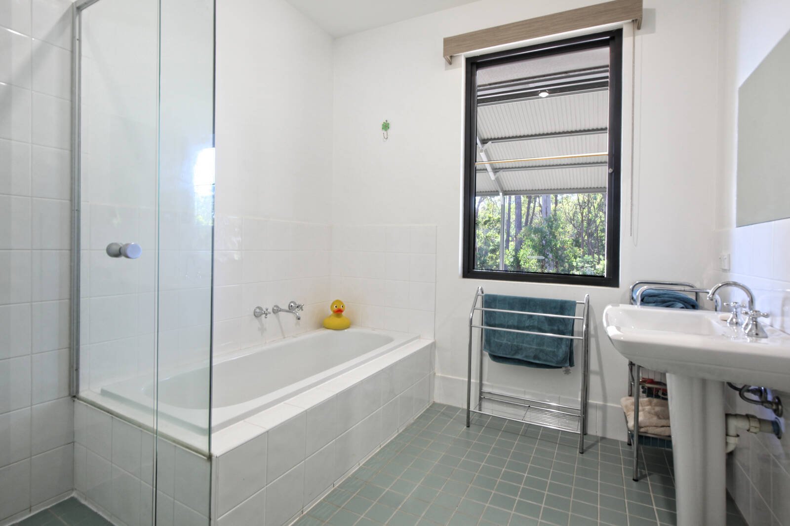 Real Estate and Property in 95 Slatey Creek Road, Woodend, VIC