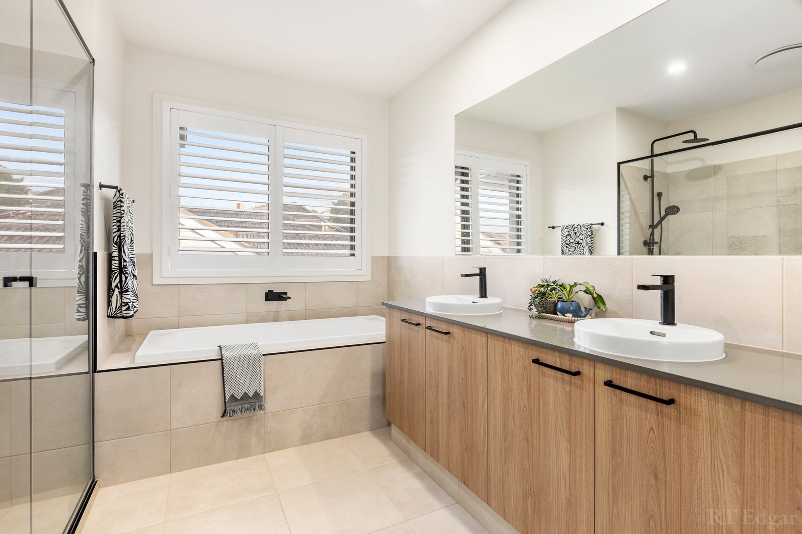 Real Estate and Property in 95 Winfield Road, Balwyn North, VIC