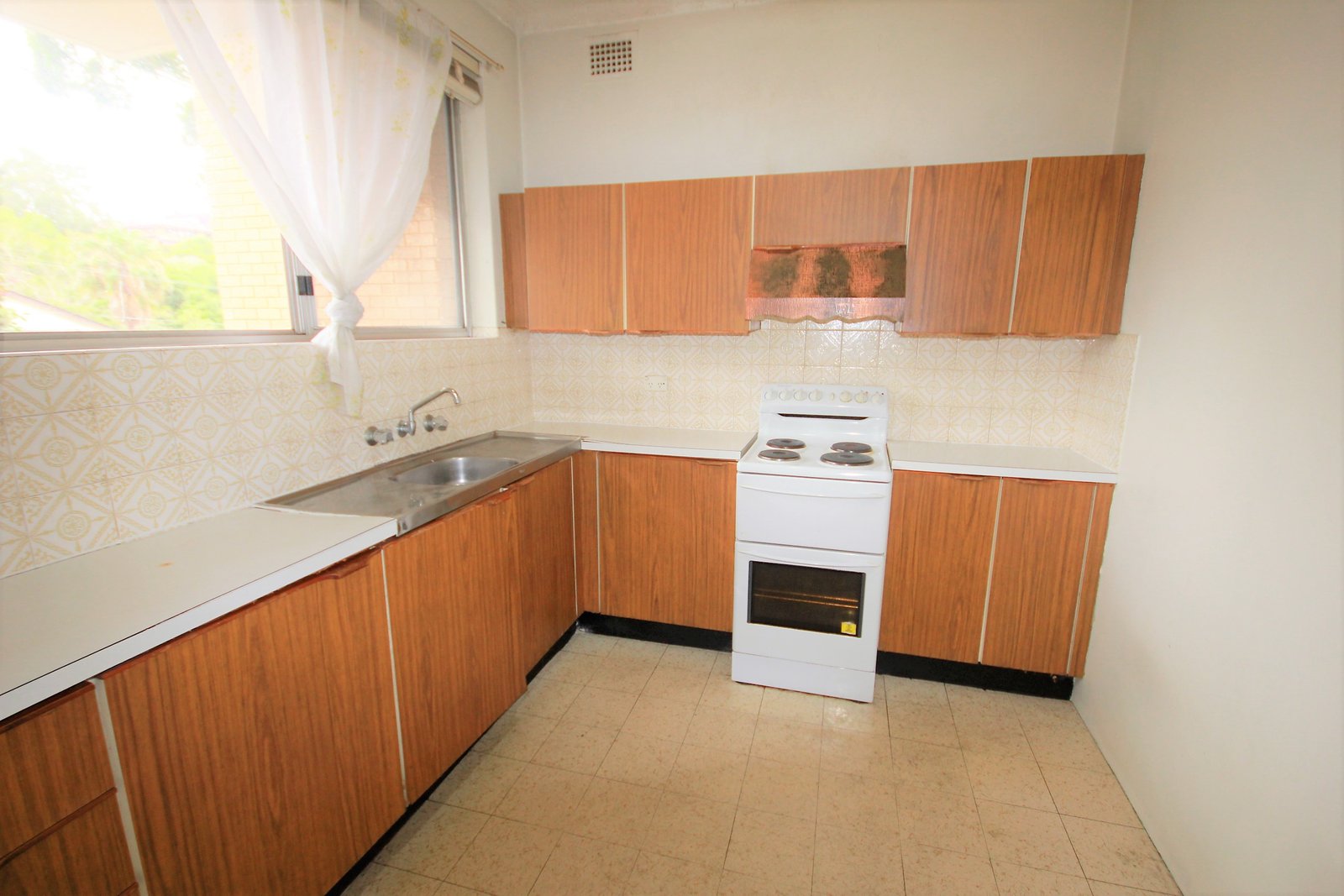 9/50-52 Queen Victoria Street BEXLEY 3