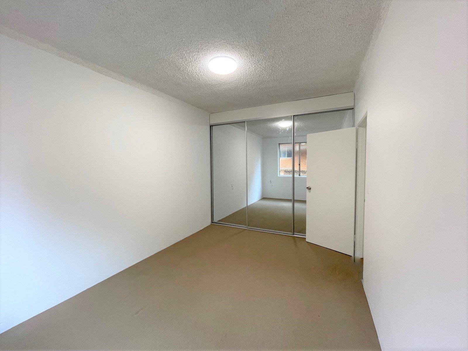 9/50-52 Queen Victoria Street BEXLEY 4