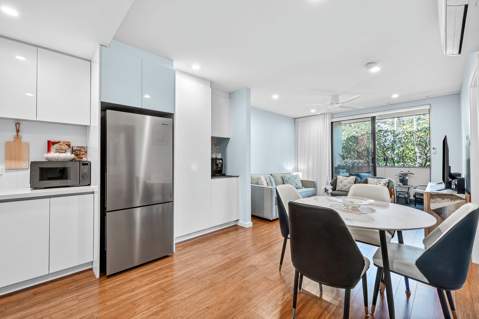 Gallery: 9/519-521 High Street Road