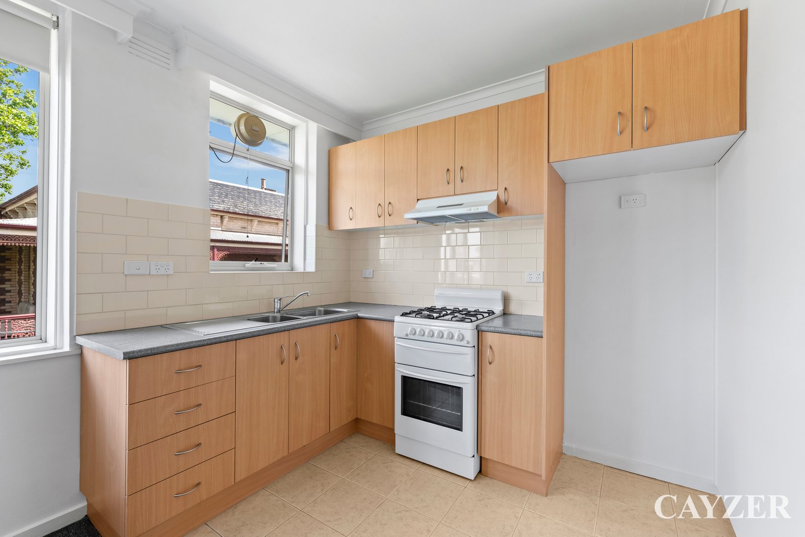 Gallery: 9/52 Alma Road