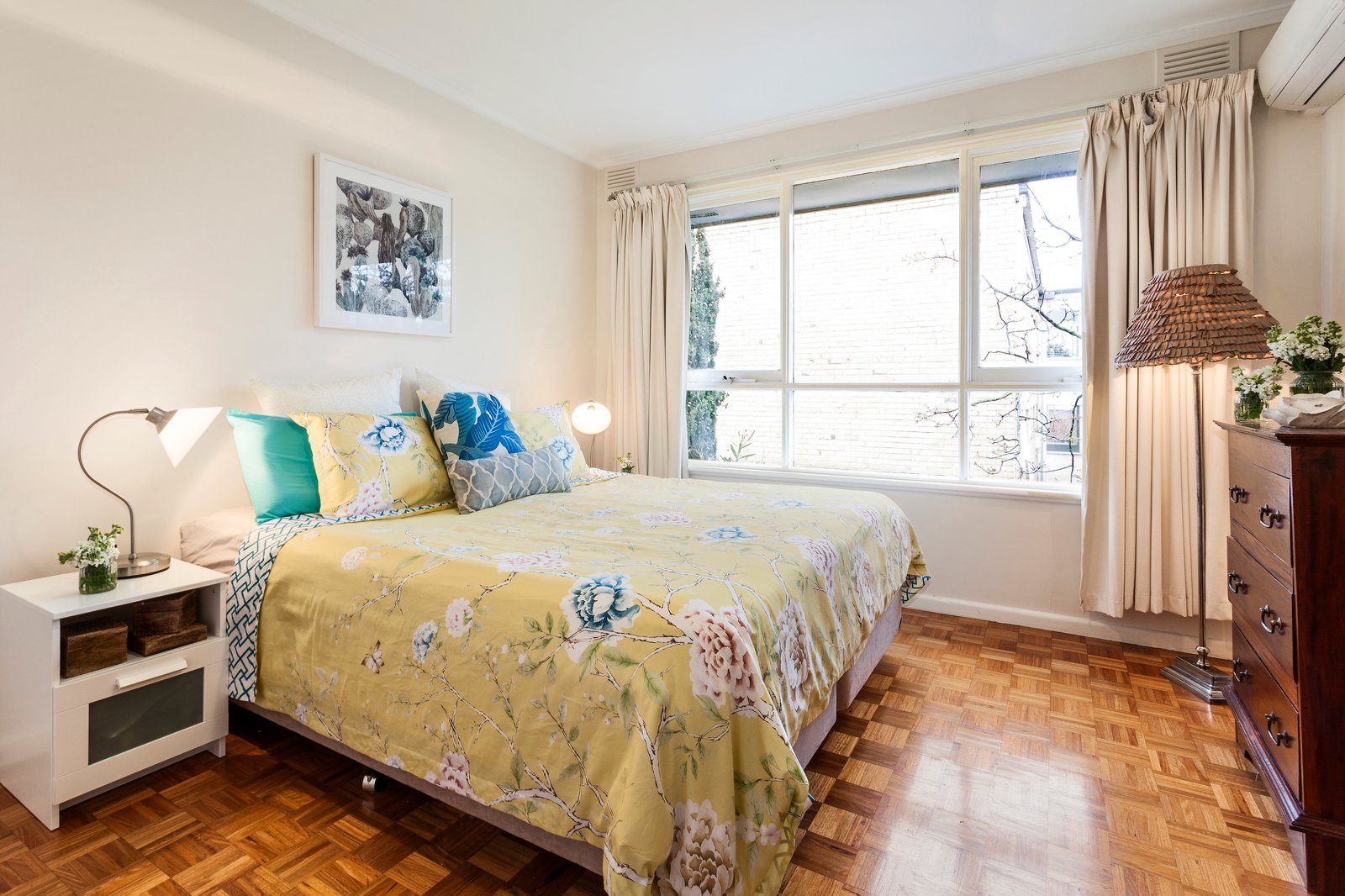 Gallery: 9/52 Hotham Street