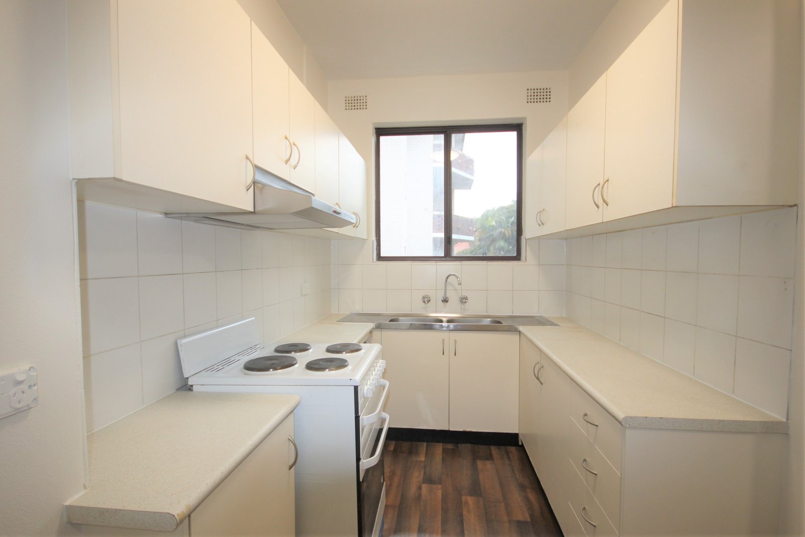 9/52 Warialda Street KOGARAH 2